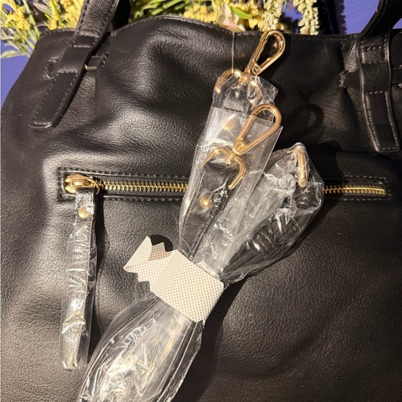 Urban Expressions Large Black Leather Tote Bag NWOT- never used​ - Picture 6 of 6